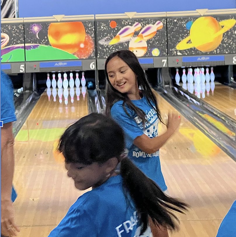 Thanks to the Iaconis family who joined the Bowl-a-Thon for their second year at our event!